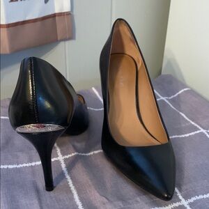 Black High Heels with Pointed Toe and Stiletto Heel